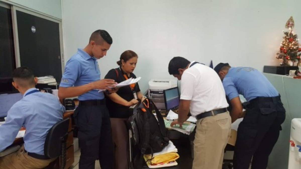 Fiscalía de Derechos Humanos decomisó expedientes clínicos para investigación en el IHSS del Barrio Abajo de Tegucigalpa.
