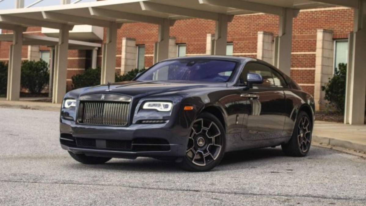 El vehículo Rolls-Royce Black Badge Wraith ha sido el principal motivo de discusión de ambos, y es que el aún futbolista viajó recientemente a Alemania para negociar la compra de un nuevo coche de lujo.