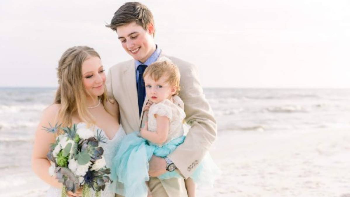 Landon y Camryn se casaron en junio de 2019 y se convirtieron en padres de dos niñas, Collette Briar, de 2 años, y Delilah Rose, que nació en mayo pasado.