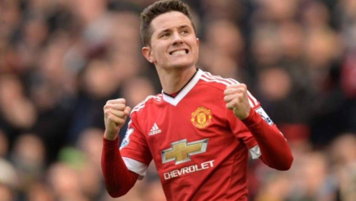 Ander Herrera: El centrocampista de contención finaliza su contrato con Manchester United.