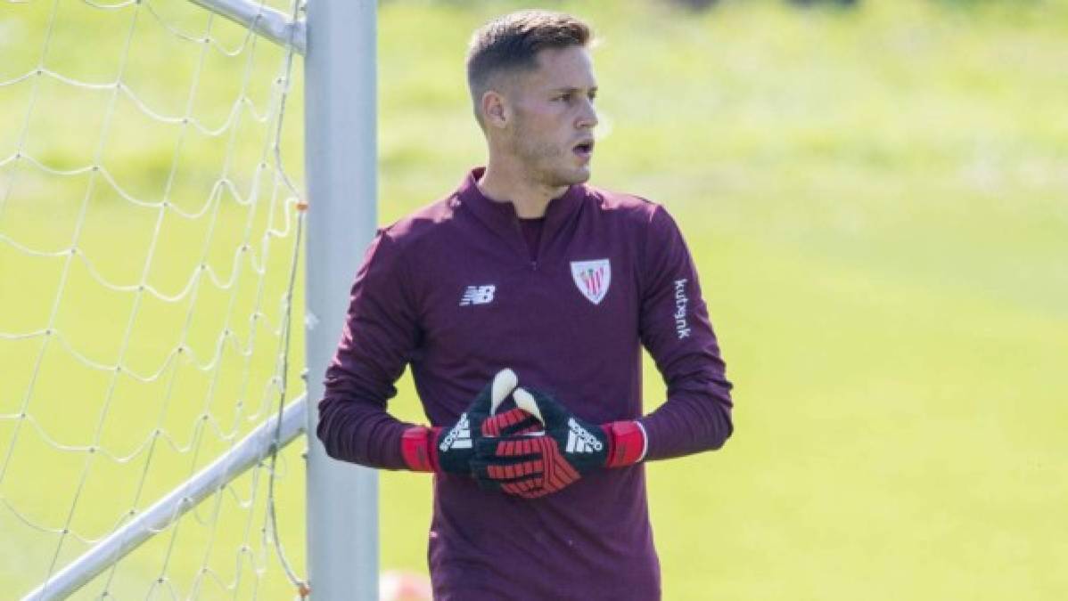 La Real Sociedad ficha al portero español Álex Remiro, del Athletic de Bilbao. Llega con la carta de libertad tras pasar un año apartado sin jugar y firmará hasta el año 2023.