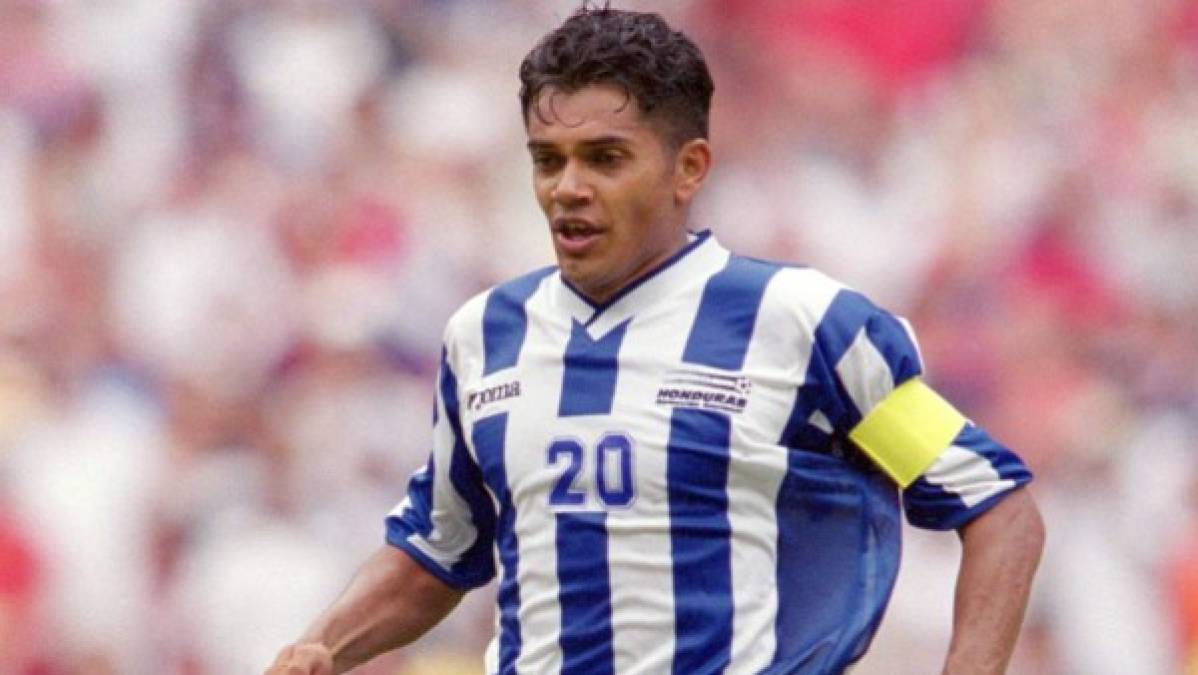 Amado Guevara: El gran capitán de la H por muchos años es colocado por David Suazo en su 11 ideal de la selección hondureña.