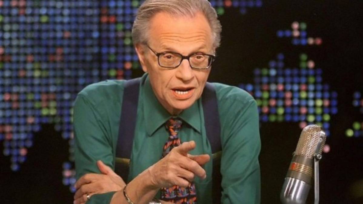 Fue una de las figuras más importantes de la historia de la televisión estadounidense, famoso por sus camisas, sus corbatas multicolores, sus tirantes y sus grandes gafas.<br/><br/>