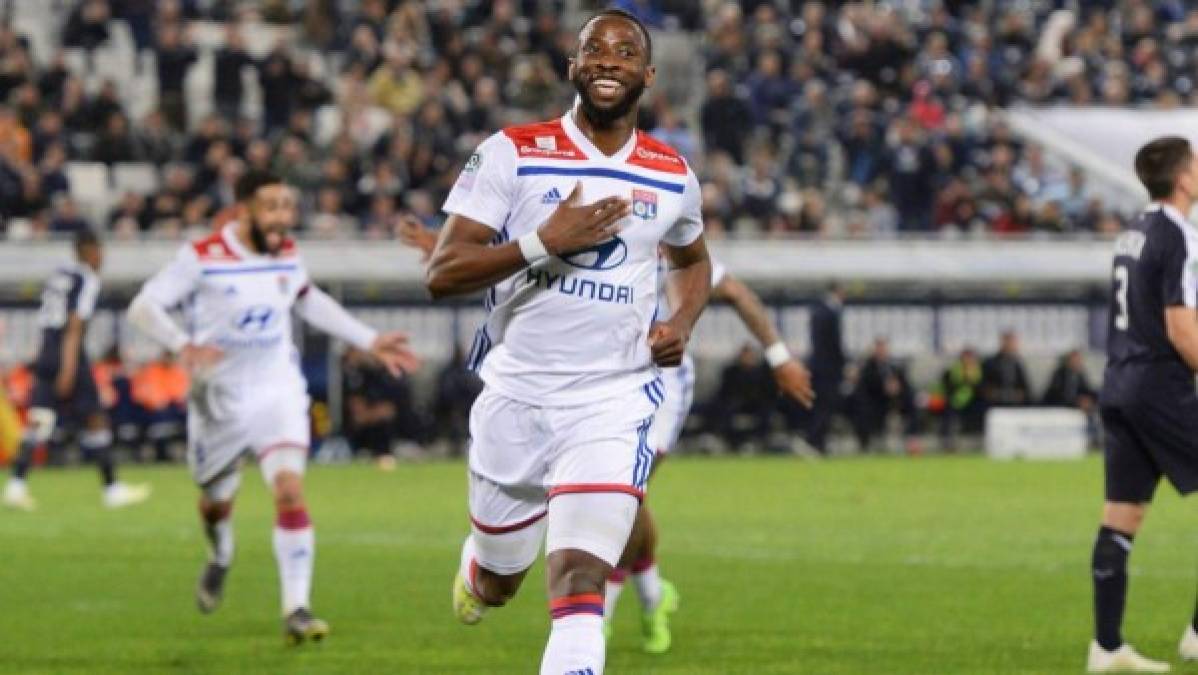 El atacante Moussa Dembélé será de nuevo una opción de refuerzo para el West Ham United en este mercado invernal, según publican medios franceses. El Olympique Lyon pidió a los 'Hammers' el pasado verano por el jugador cerca de 35 millones.<br/>