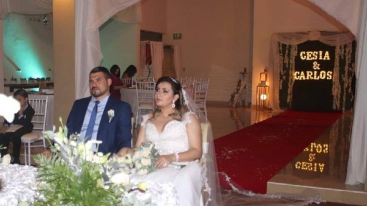 Carlos y Cesia sellaron su amor luego de varios años de experiencias hermosas y también difíciles, pero que han sabido llevar gracias al amor y respeto que sienten el uno por el otro.<br/>Foto: HCH.