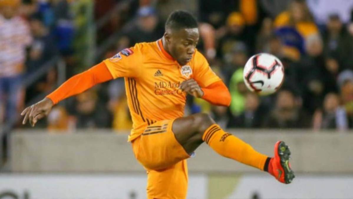 Maynor Figueroa: El contrato del defensor hondureño con el Houston Dynamo finaliza el próximo mes de diciembre. El zaguero catracho espera llegar a un acuerdo para seguir con el equipo de la MLS de Estados Unidos.<br/>