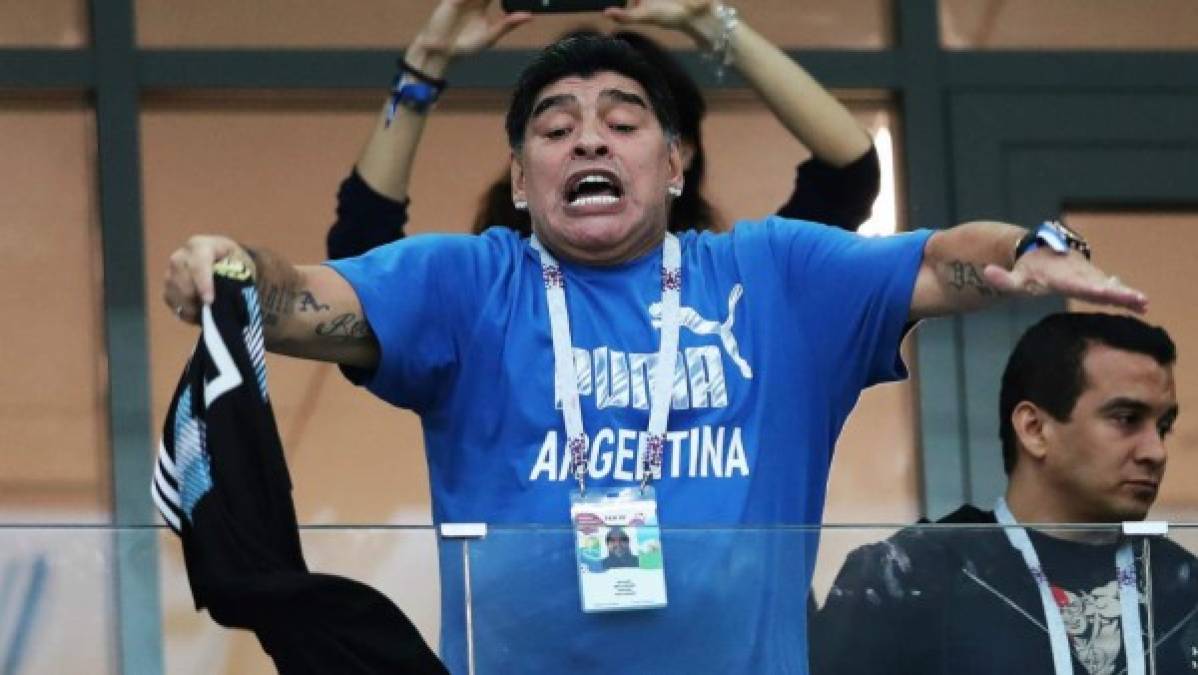 En pleno Mundial de Rusia 2018 Maradona sufrió una descompensación y se le bajó la presión arterial mientras veía en el estadio el triunfo de Argentina ante Nigeria por 1-2 en la tercera jornada de la fase de grupos.<br/><br/>
