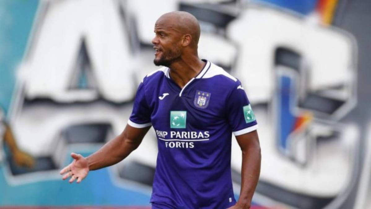 Dos meses ha durado la aventura de Vincent Kompany como entrenador-jugador del Anderlecht. El exdefensa del Manchester City ha sido despedido tras cuatro jornadas sin conocer la victoria en la Liga de Bélgica.