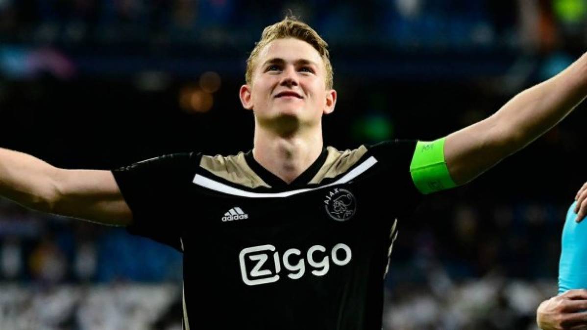 Matthijs de Ligt: Central holandés que brilla en el Ajax y clave en la eliminación al Real Madrid en los octavos de final de la Champions League. Barcelona lo pretende desde varias temporadas atrás, pero el PSG amenaza con ficharlo.