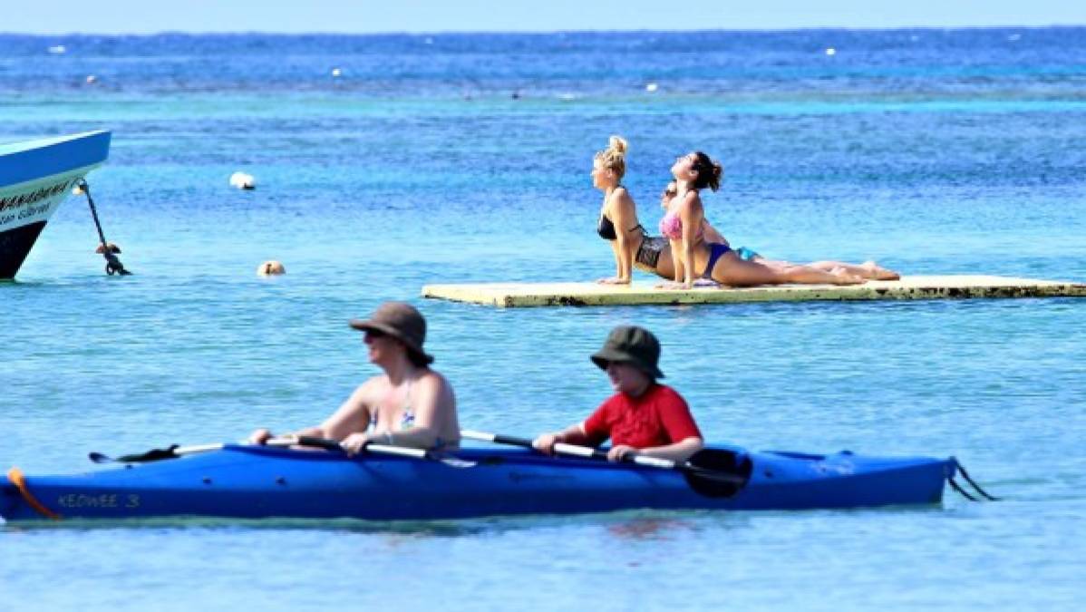 Las playas de Roatán están consideradas como las más bellas de Honduras para muchos críticos de viajes sino conoces Roatán no conoces lo bello del país.