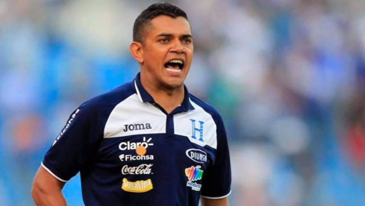 Amado Guevera, ídolo de Motagua y Selección de Honduras, ha dicho acerca de la opción de dirigir a Motagua y la 'Bicolor': 'Lo primero que haría es entrenar a Motagua, ya que todo es un proceso y lo primero es agarrar experiencia para poder entrenar a la selección'. Declaraciones que el 'Lobo' vertió en el programa Los del Cuarto.