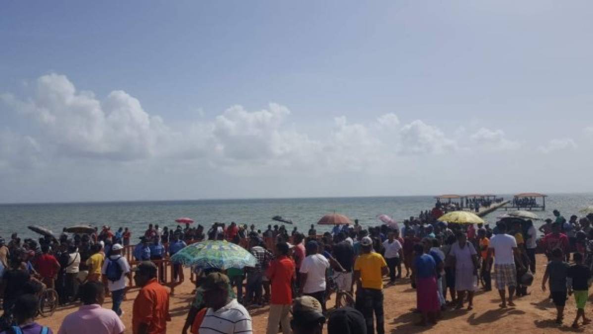 Entre los fallecidos hay marineros, buzos y cayuqueros, en su mayoría de La Mosquitia, que se dedican a sacar langostas y pepinos de mar.