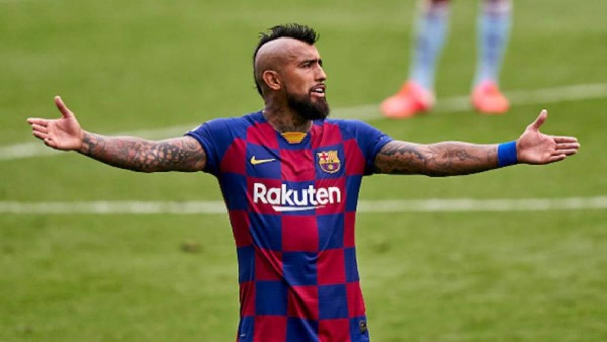 Arturo Vidal cada vez está más cerca de irse del Barcelona. El chileno se volvió a quedar fuera de otra convocatoria del Barcelona, para el amistoso contra Girona, ya que no cuenta para Ronald Koeman. <br/><br/>El centrocampista salió este mismo día a correr por las calles de Barcelona a la espera de sellar su fichaje por el Inter de Milán.