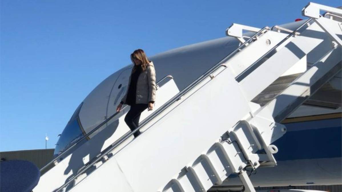 Melania Trump se 'escapa' de la Casa Blanca tras tormenta política en Washington