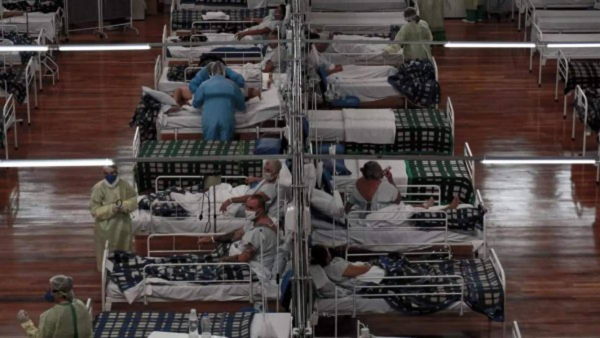 Los contagios ascienden a más 14 millones, convirtiendo a Brasil, solo por debajo de Estados Unidos, en el país más afectado por la pandemia desde su llegada a inicios de 2020. Fotos AFP