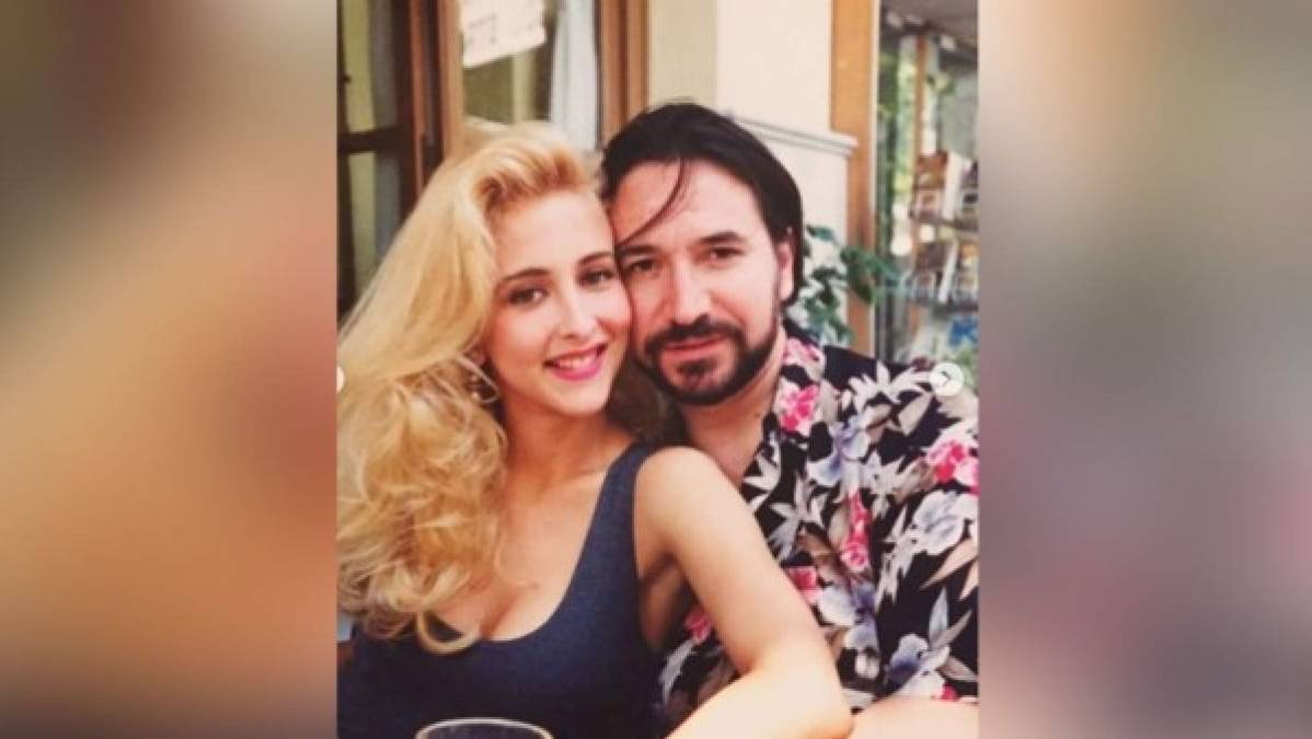 Cristian Salas, la esposa del popular cantante Marco Antonio Solis más conocido como El Buki, se ha convertido en una de las famosas más asediadas de las redes sociales.