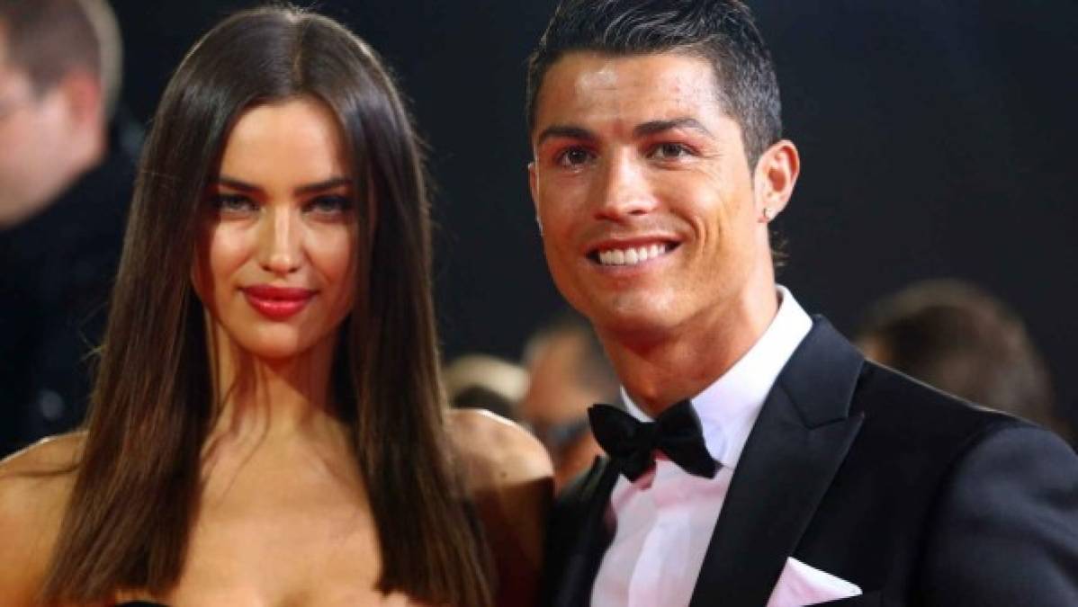 Luego, en mayo de 2010, Shayk comenzó su relación de cuatro años y medio con la estrella del fútbol portugués Cristiano Ronaldo.