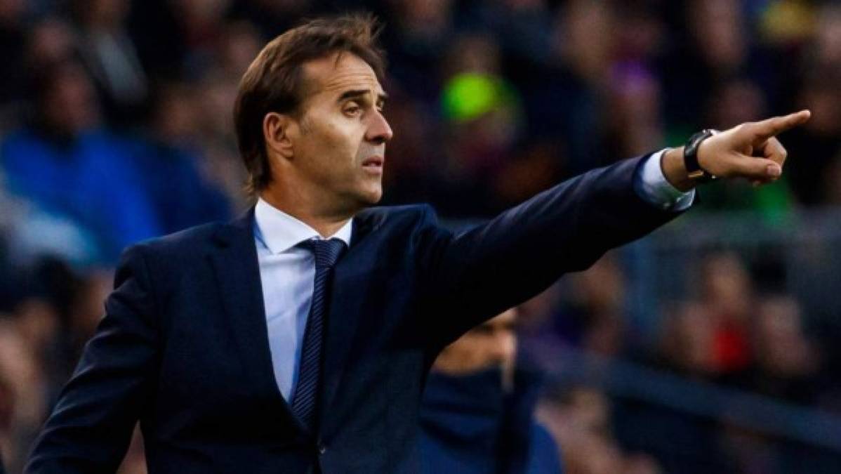 Julen Lopetegui está dentro de la lista final de candidatos que maneja el Sevilla para cubrir la baja de Joaquín Caparrós en el banquillo andaluz. El club comunicó el miércoles que el técnico utrerano no continuaría la próxima temporada y la idea de la Dirección Deportiva es no demorar en exceso la decisión. Marca publica que el ex técnico del Real Madrid está dentro de ese pequeño grupo de candidatos al banquillo.