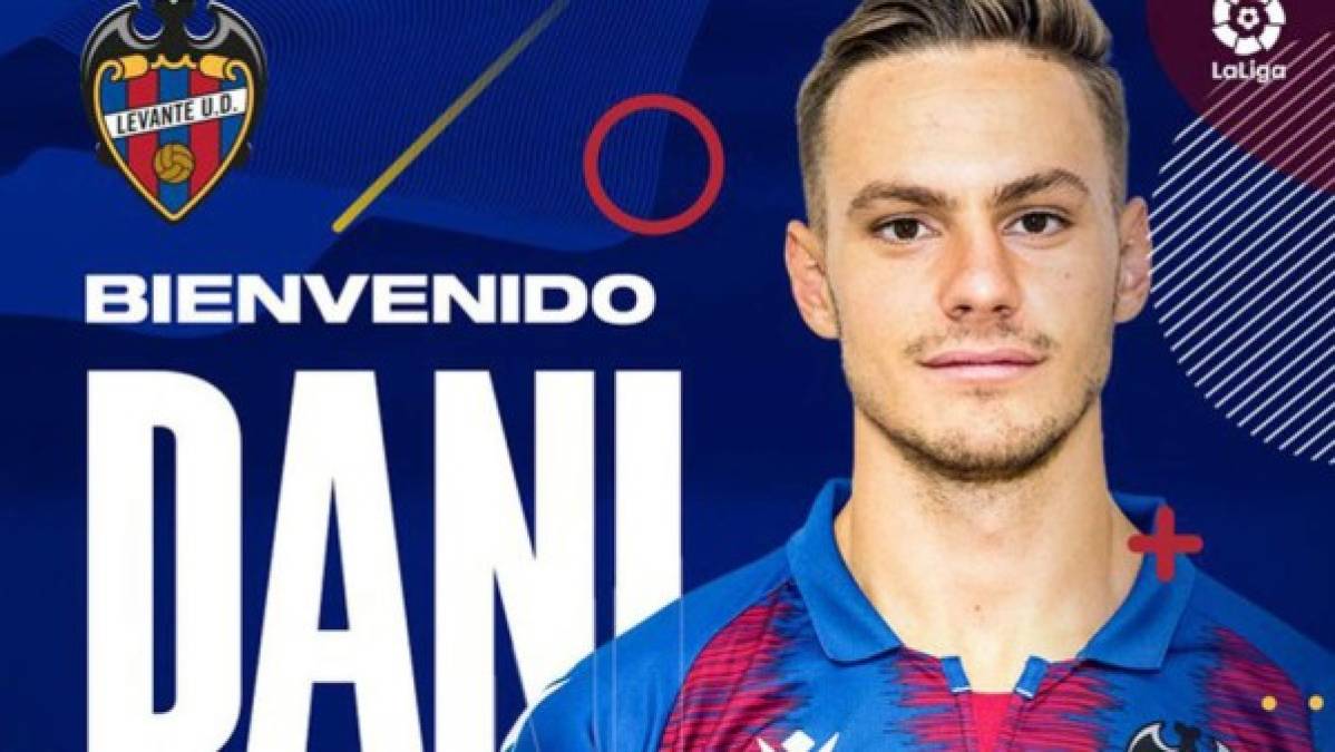 Daniel Gómez Alcón: Otro de los delanteros descartados por Zidane. Firmó por el Levante UD para las próximas cinco temporadas, tras el acuerdo de traspaso con el Real Madrid.