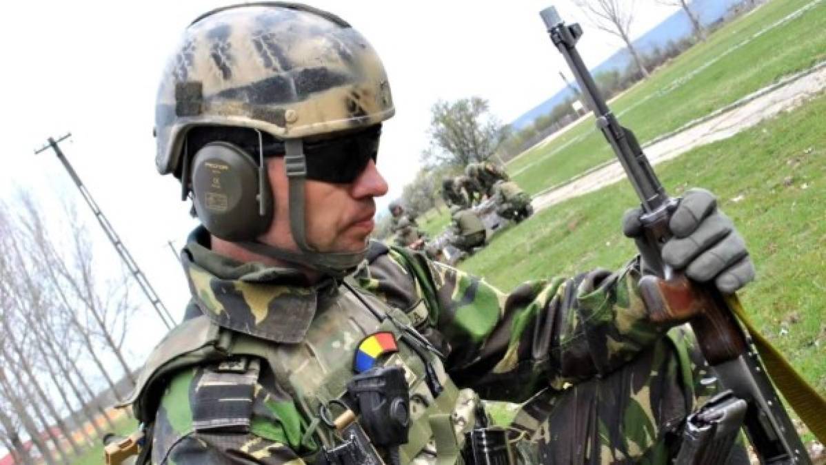 Rumania también retiró a sus soldados presentes en Irak en el marco de las misiones de la OTAN serán 'relocalizados', a raíz de las fuertes tensiones en la región, pero no precisó si esos efectivos abandonarán el país o si serán desplazados a otra base de Irak.