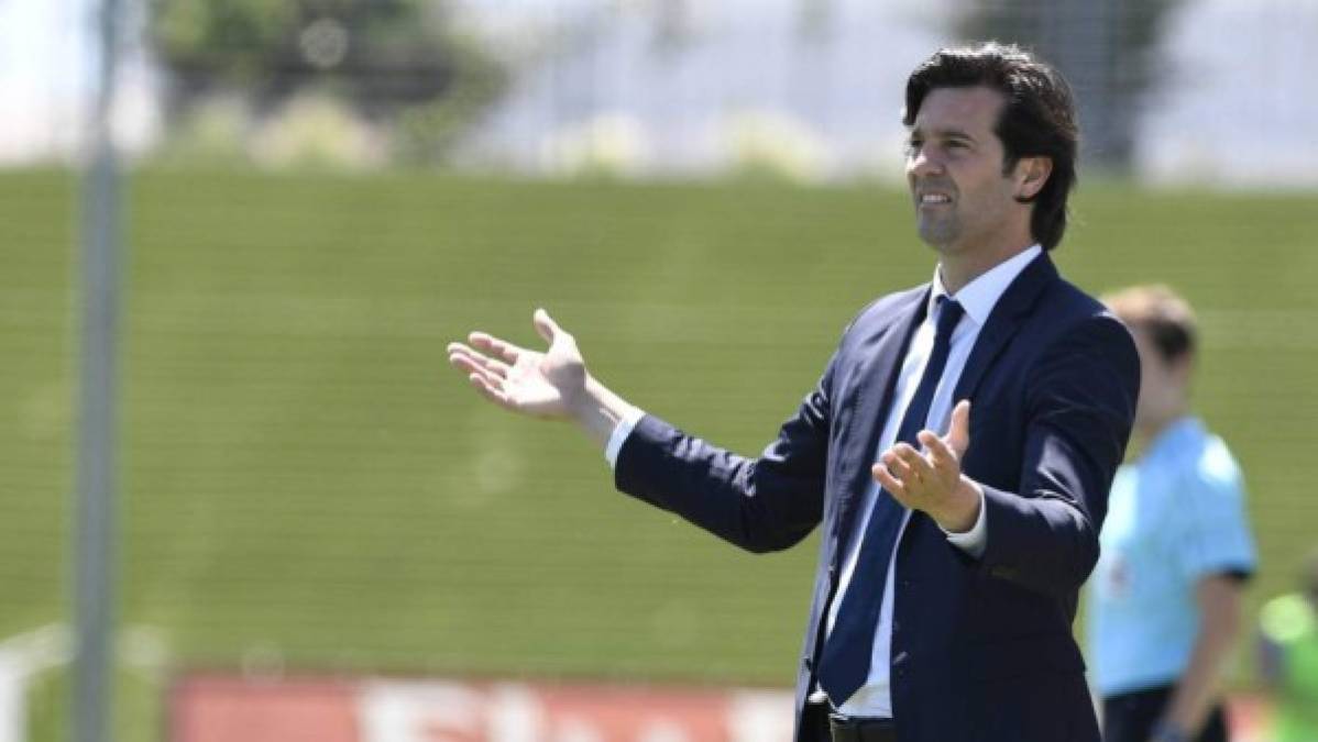 Santiago Solari cuenta con 42 años de edad y está dando sus primeros pasos como entrenador de fútbol.