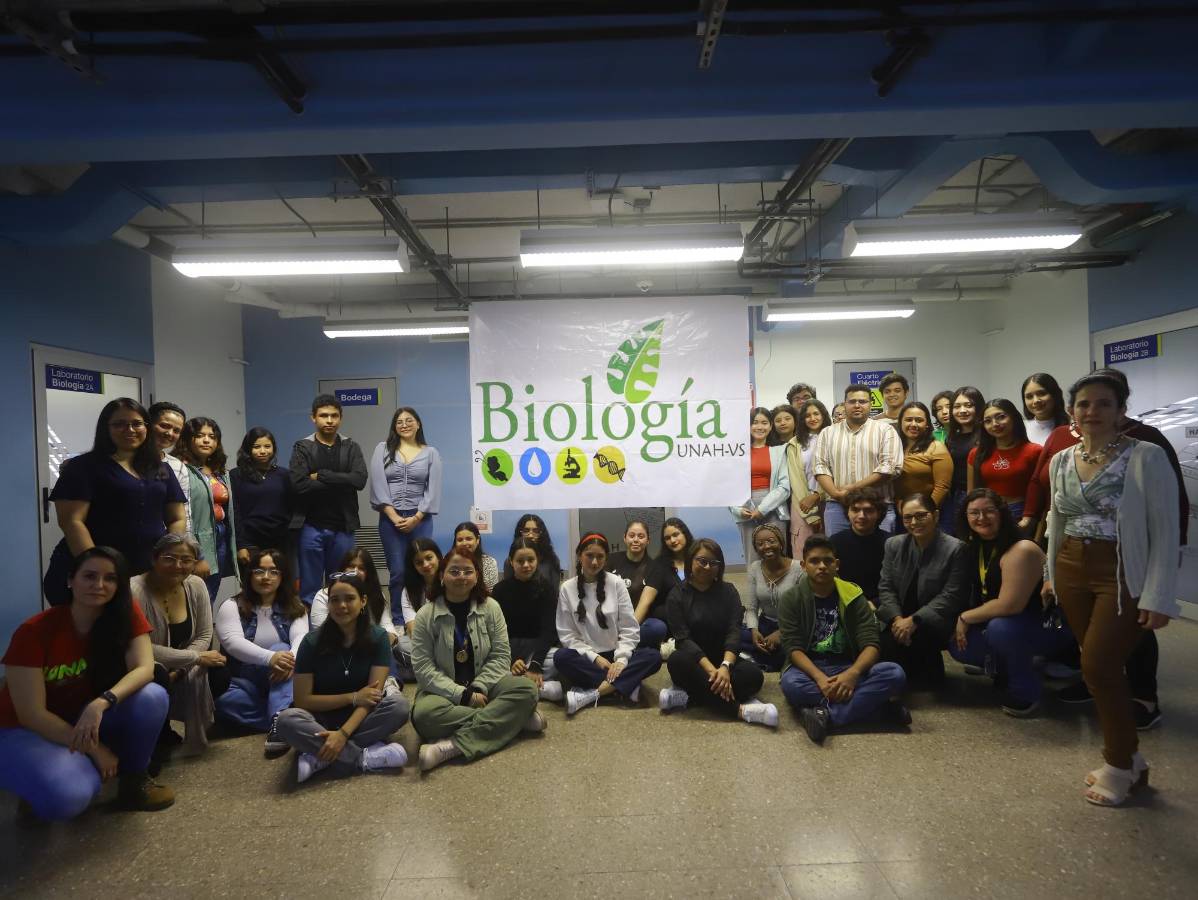 Unah Cortés estrena carrera de Biología