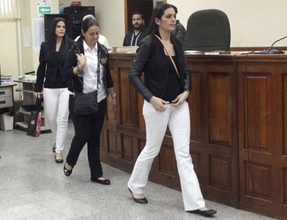 Michelle Alejandra Rojas y Susette Atuán Rojas están involucradas en creación de empresas de maletín.
