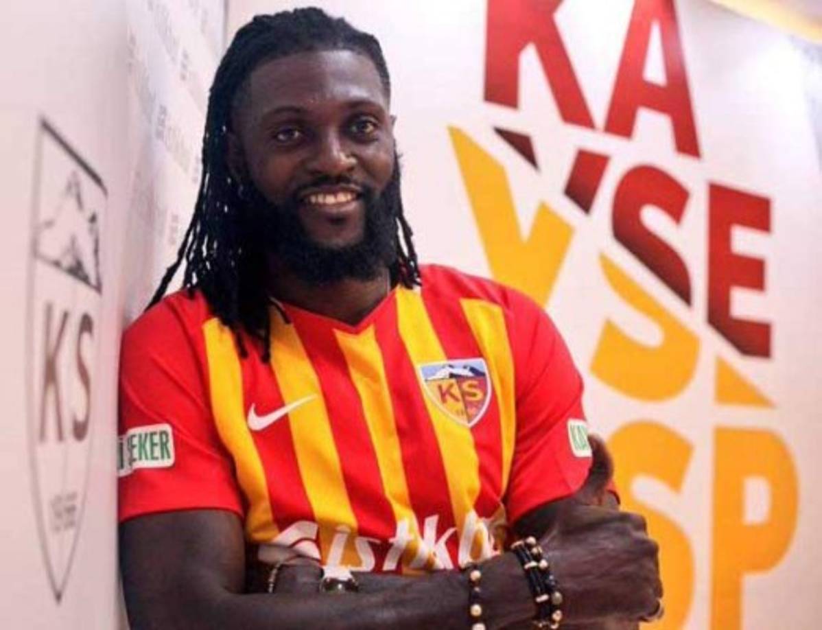 El Kayserispor de Turquía ha fichado al delantero togolés Emmanuel Adebayor de 35 años de edad. Llega como agente libre y frma por una temporada. En su momento jugó en clubes como Real Madrid y Tottenham.