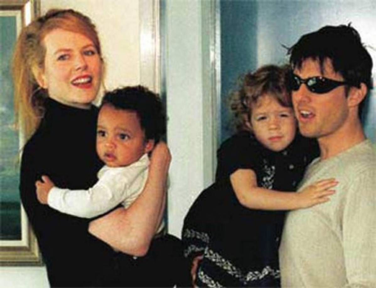 Los actores adoptaron a Isabella y a Connor en 1992 y 1995 respectivamente.