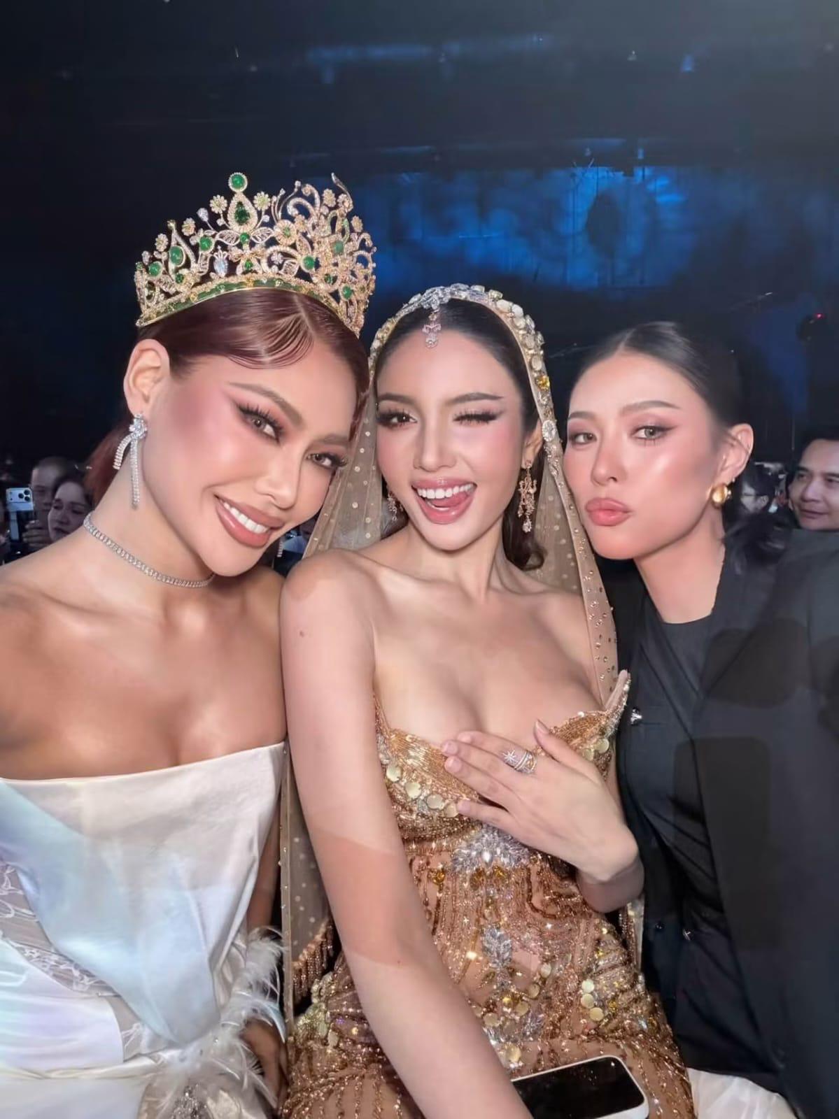 Una corona no te convierte en reina: Miss Tailandia cuestiona a Miss Universo