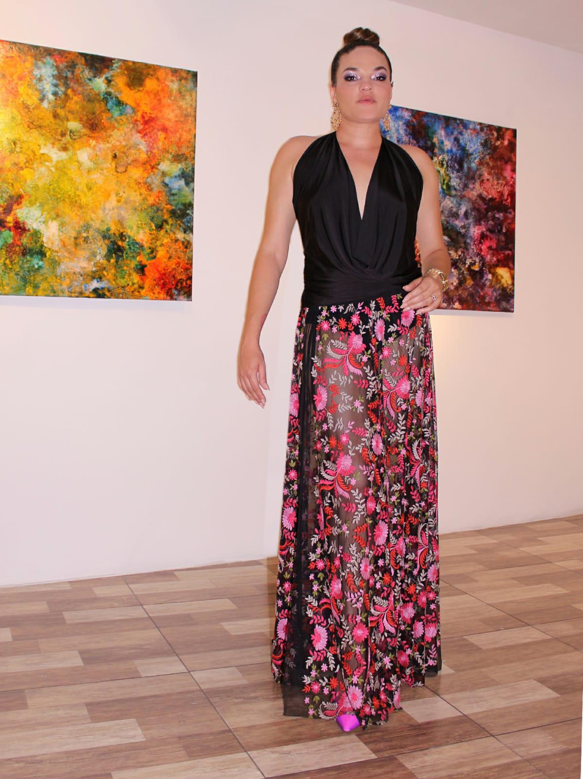 La hondureña Nora Buchanan presenta su colección de arte en Cali, Colombia