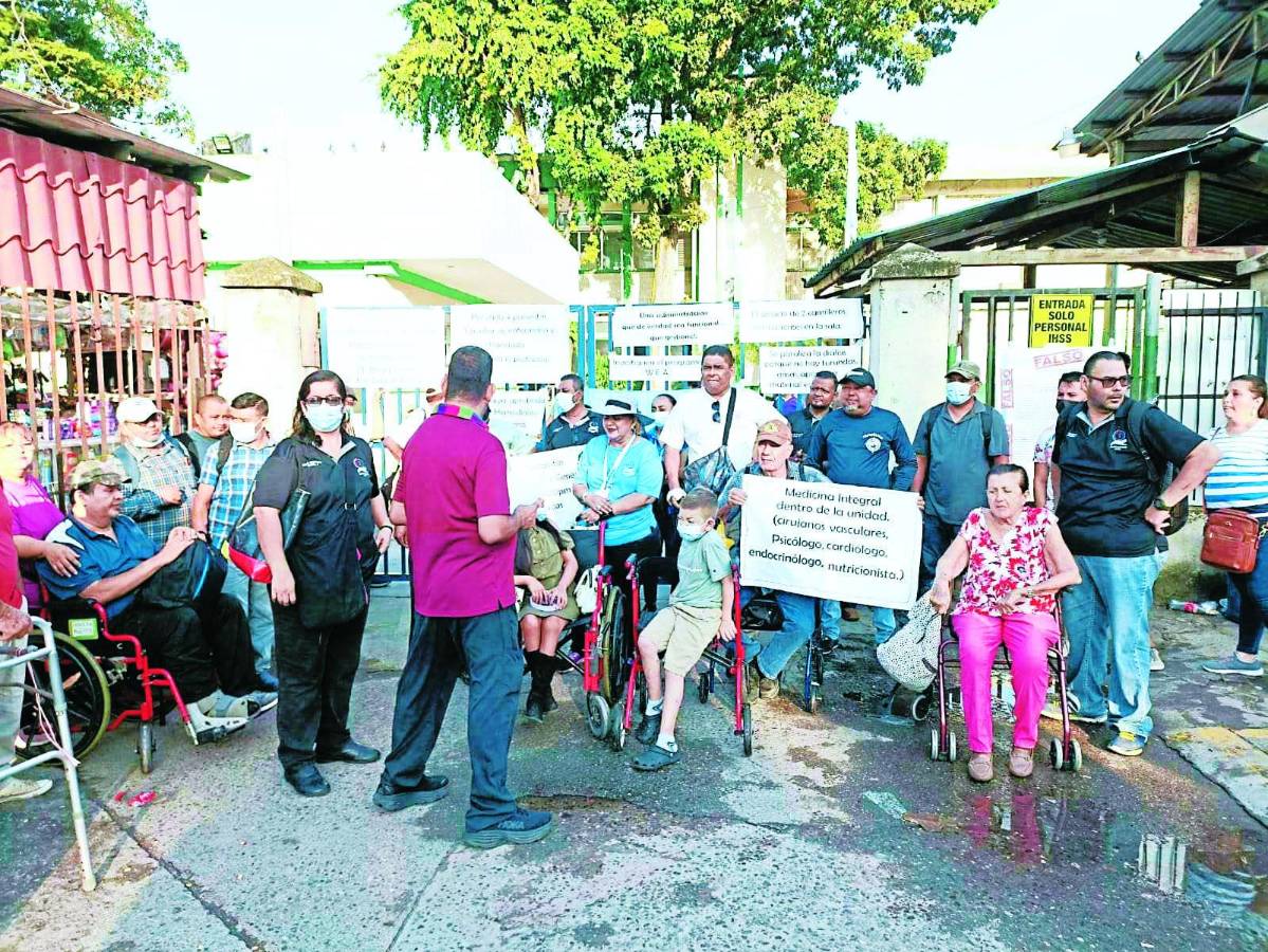 Pacientes renales niegan que la atención en IHSS haya mejorado