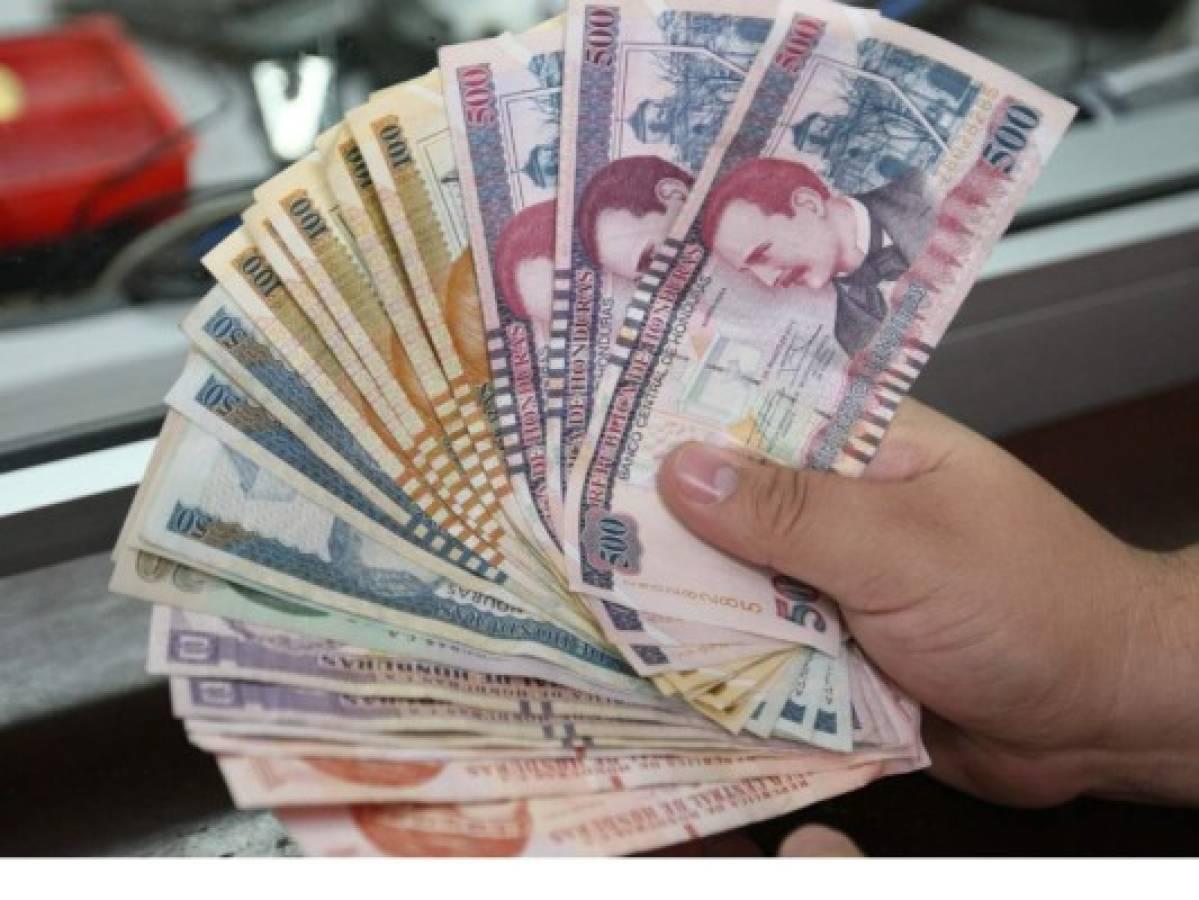 ¿Cuándo inició la devaluación del lempira frente al dólar?