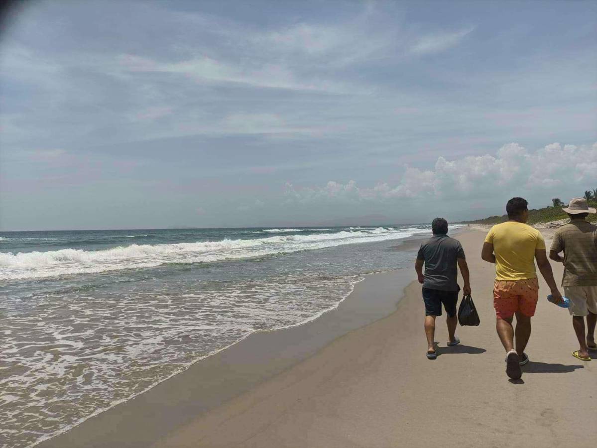 Familiares, amigos y organismos de socorro han buscado intensamente a Dwight Jones.