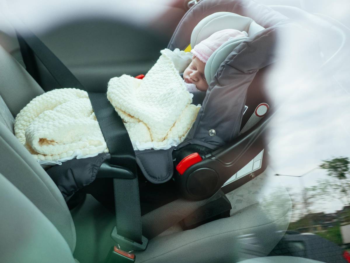 El asiento para auto que tus niños necesitan según su edad
