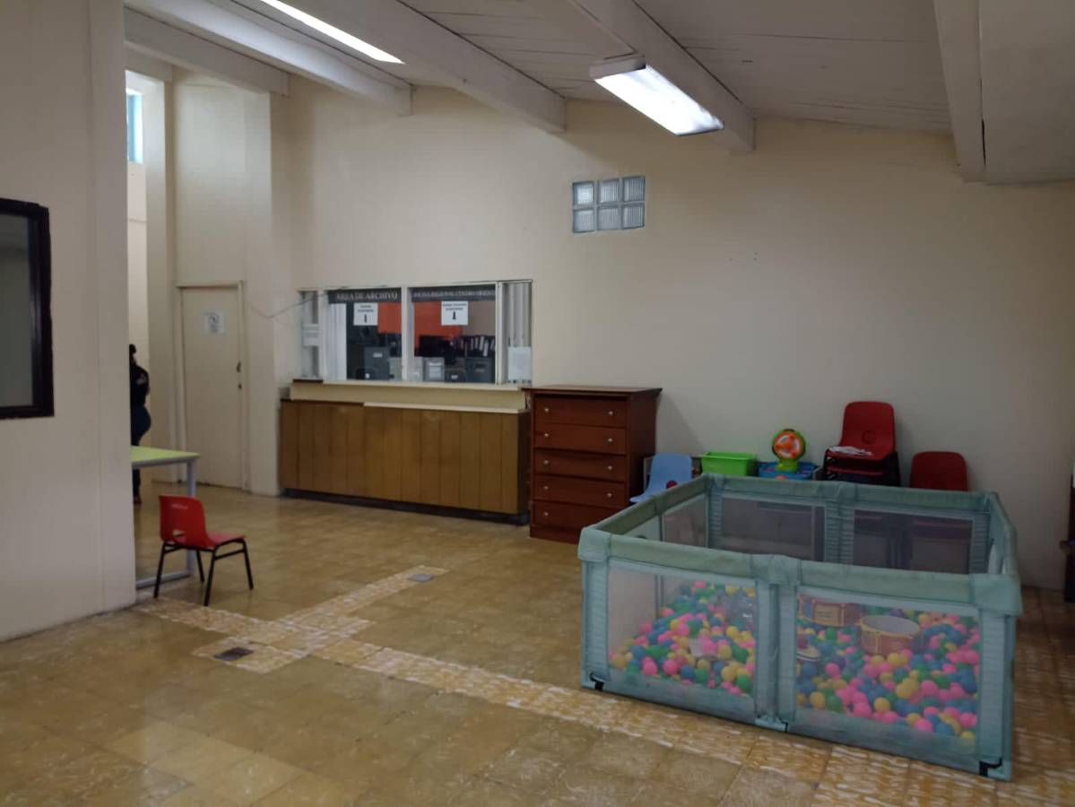 Interior de una sede del Dinaf a la que llegó la Atic.