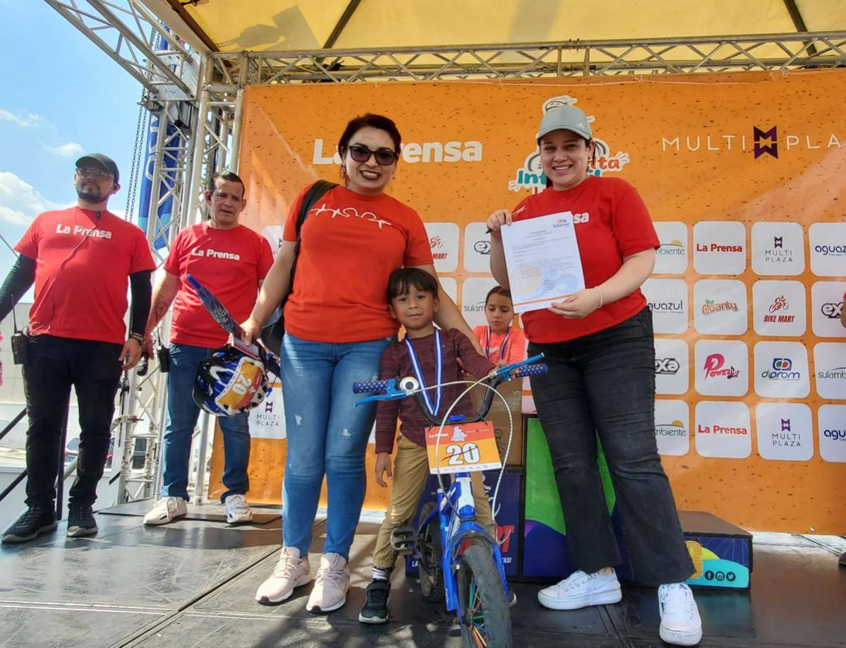 Fotos: Las premiaciones de los ganadores de la Vuelta Ciclística de LA PRENSA 2024