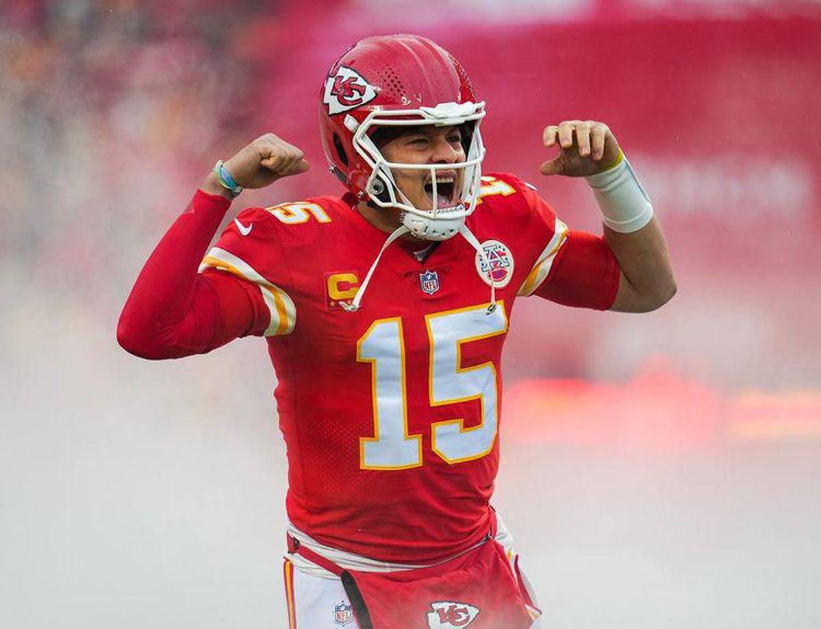 Mahomes, que el jueves fue reconocido con su segundo premio MVP (Jugador Más Valioso), y Hurts se convertirán el domingo en Glendale (Arizona) en la primera pareja de mariscales de campo negros que se enfrenten por el título de la liga de football americano (NFL).