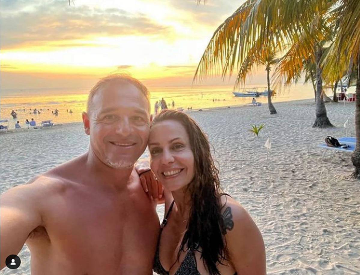 El técnico del Ciclón Azul ha tenido la visita de su guapa esposa Taly Ávila, quien llegó con sus hijos a Honduras para la Gran Final.