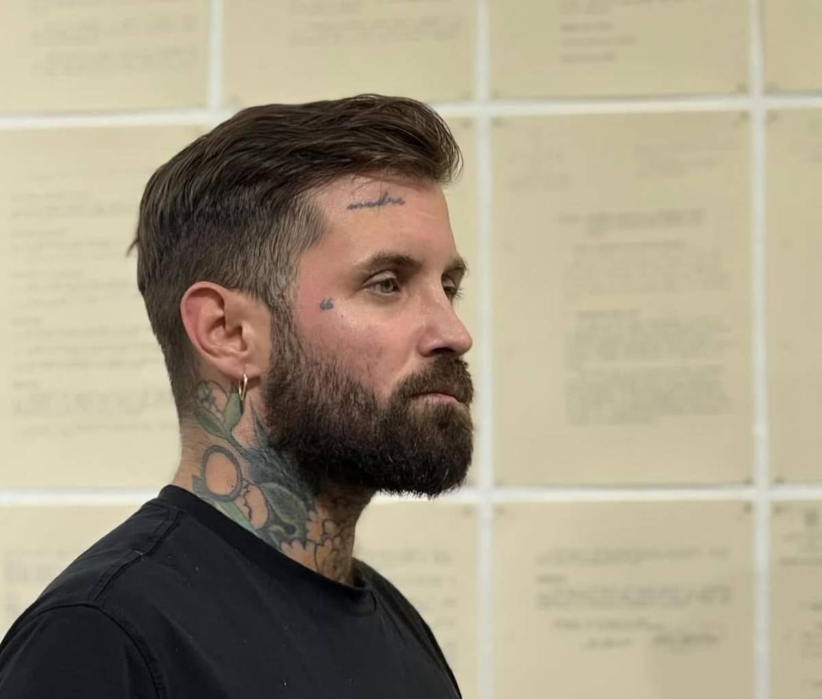 Artista español expone en Honduras su obra 'Abel Azcona. Diarios 1988-2025'