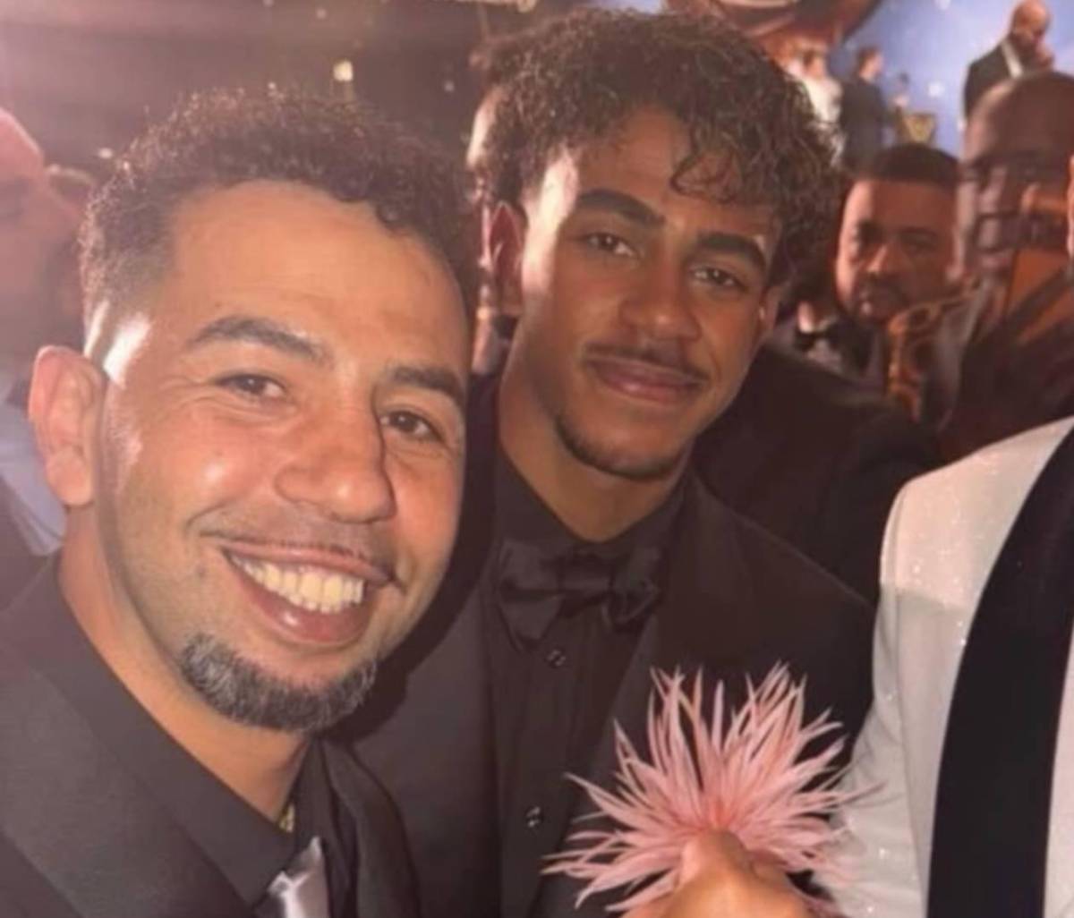 Yamal se quedó sin Balón de Oro y su padre protagonizó penosa pelea con mujer
