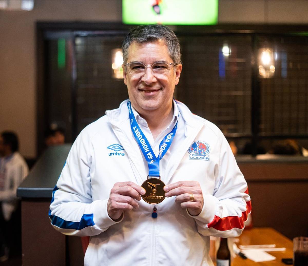 Cena íntima del Olimpia tras la 40, leyenda presente y un 'infiltrado'