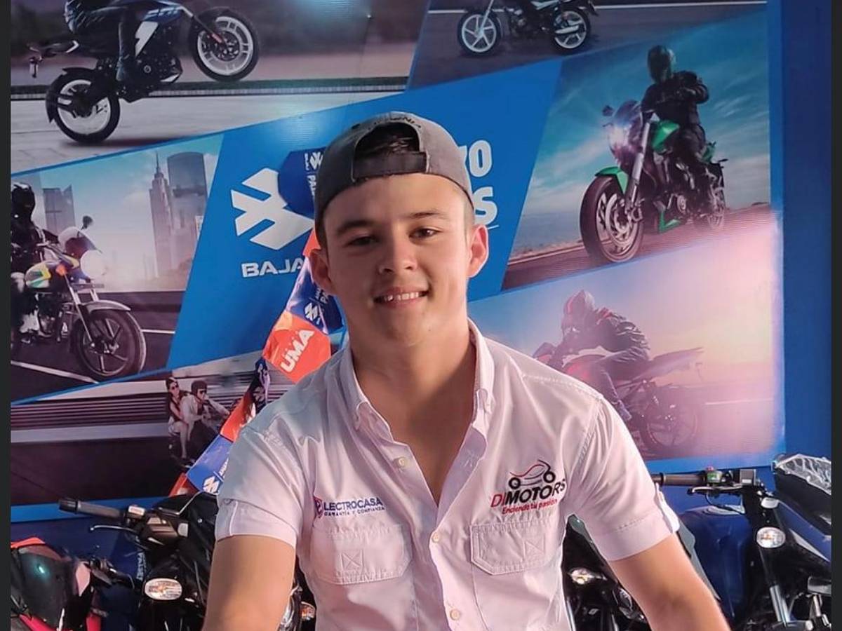 Fotografía en vida de Elder Tábora, uno de los jovencitos fallecidos en el fatídico accidente.