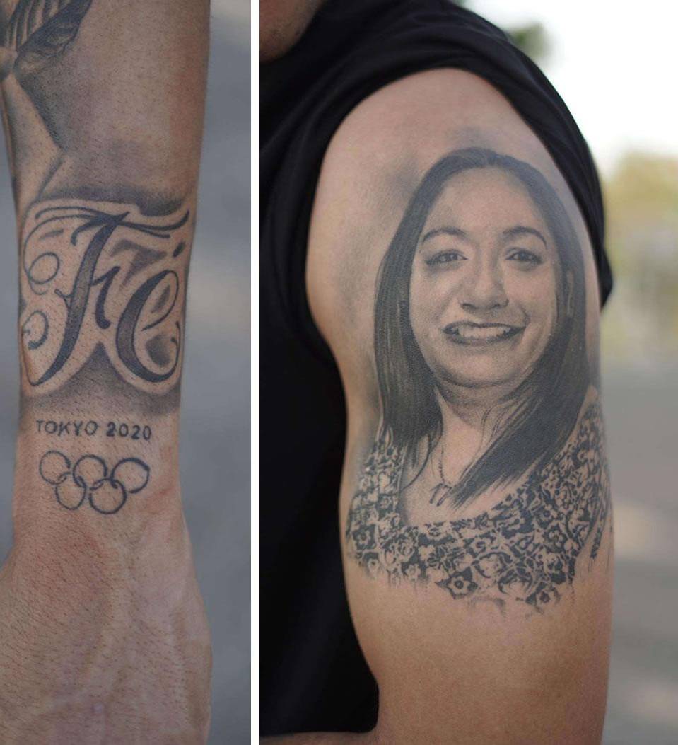 El futbolista hondureño tiene varios tatuajes en su cuerpo, entre ellos uno de los Juegos Olímpicos de Tokio que disputó y el rostro de su madre María Luisa.