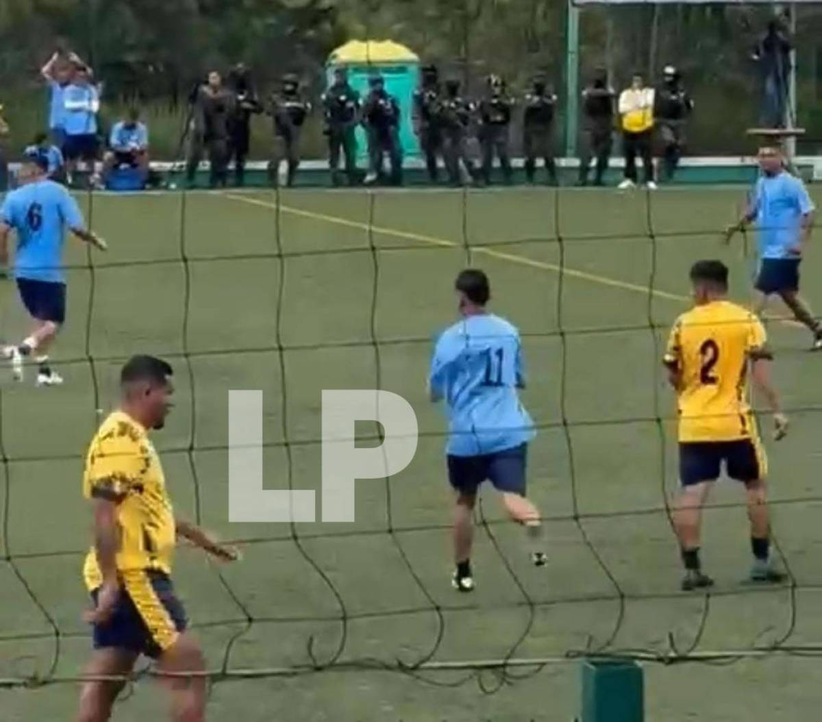 'Pescado' Bonilla impacta con transformación: fútbol y campeón en centro penal