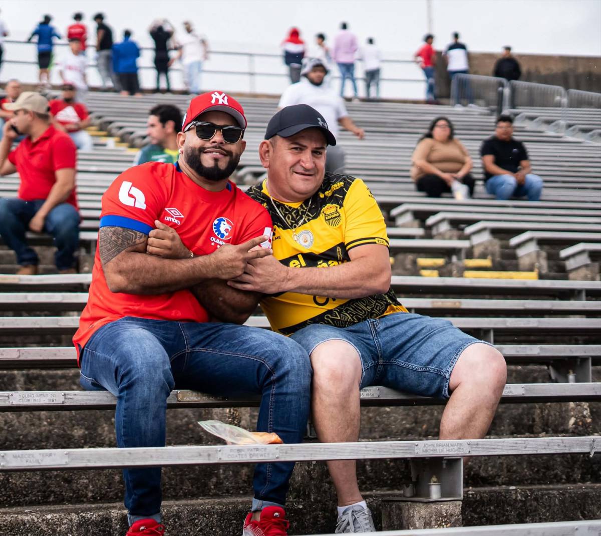 Colocha enamora en New Orleans, besos y ambientazo para los clásicos en EUA