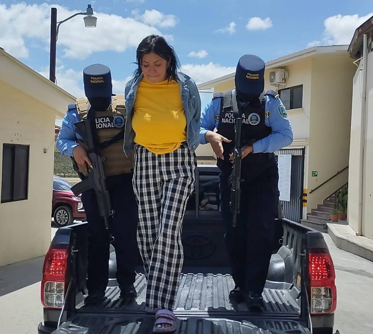 Capturan a La Fabi mientras cobraba extorsión en Tegucigalpa