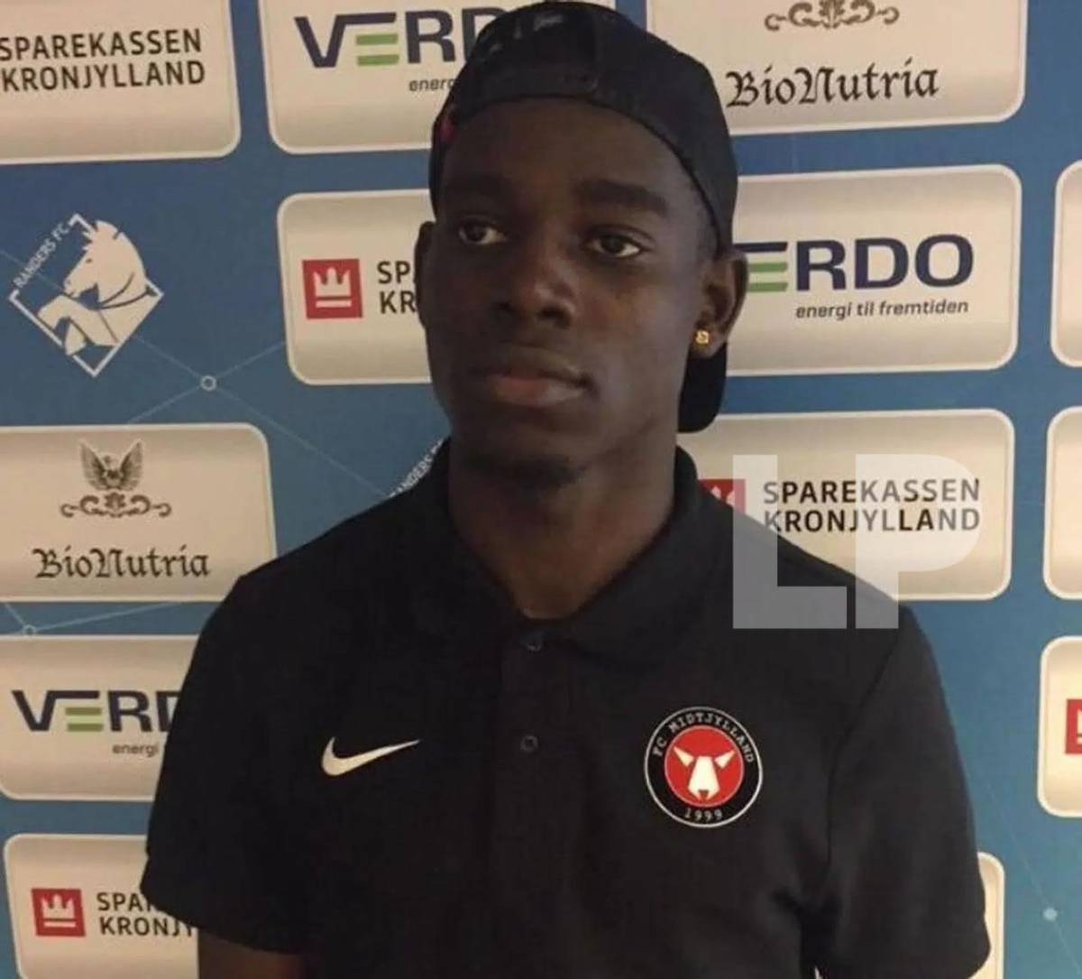 El falso futbolista de Concacaf: estafó a cuatro equipos, yates, mujeres y terminó preso