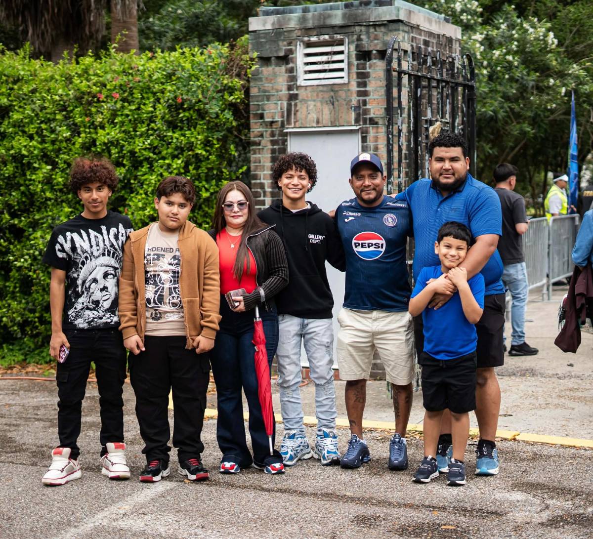Colocha enamora en New Orleans, besos y ambientazo para los clásicos en EUA