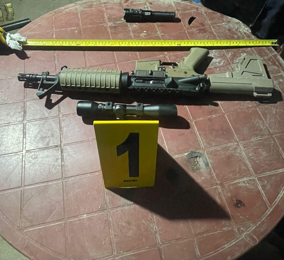 Capturan a hondureña con fuerte armamento en Guatemala; su hermana fue acribillada ayer